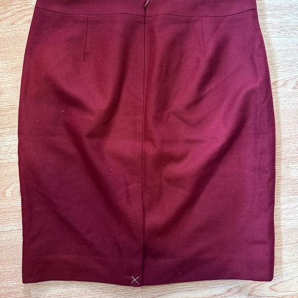 Elegant Burgundy Skirt J Crew The‎ Pencil Skirt Size 12 NWT - Picture 5 of 5